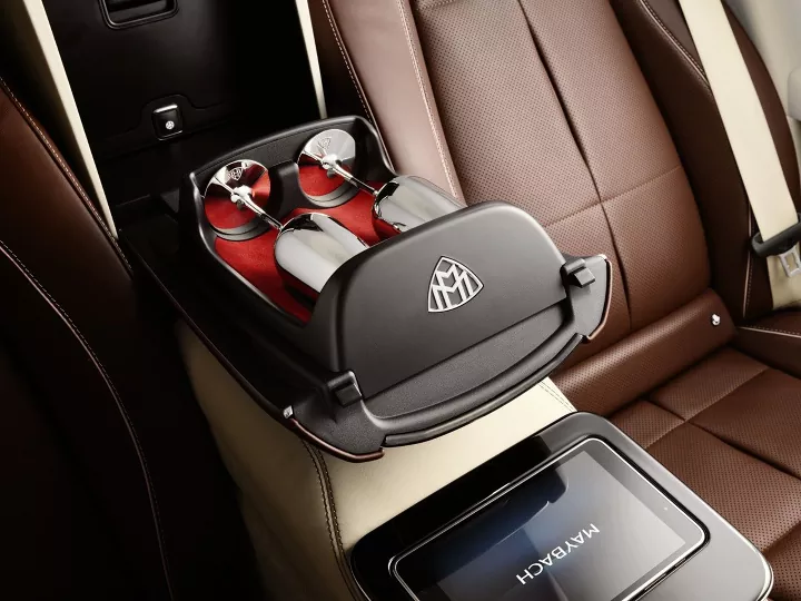MERCEDES - BENZ GLS600